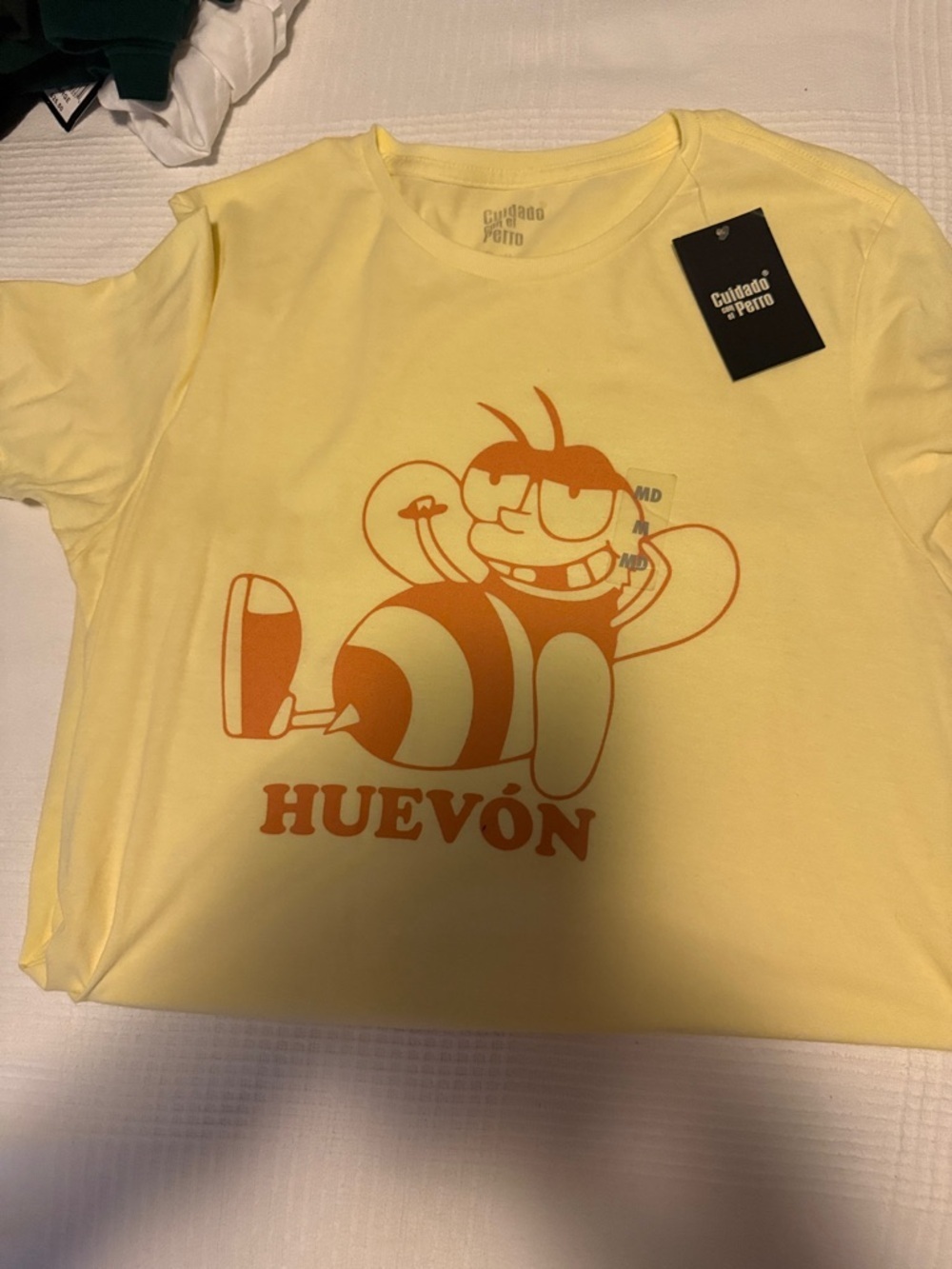 Cuidado Perro Yellow Graphic Tee - Huevón Print
